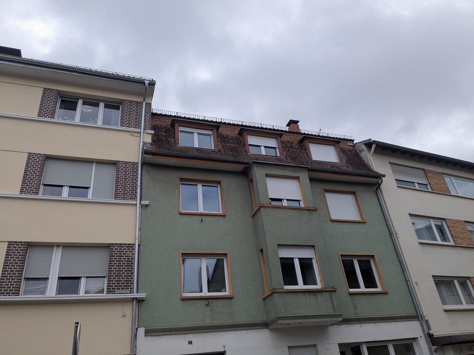 Dach vor einer Sanierung